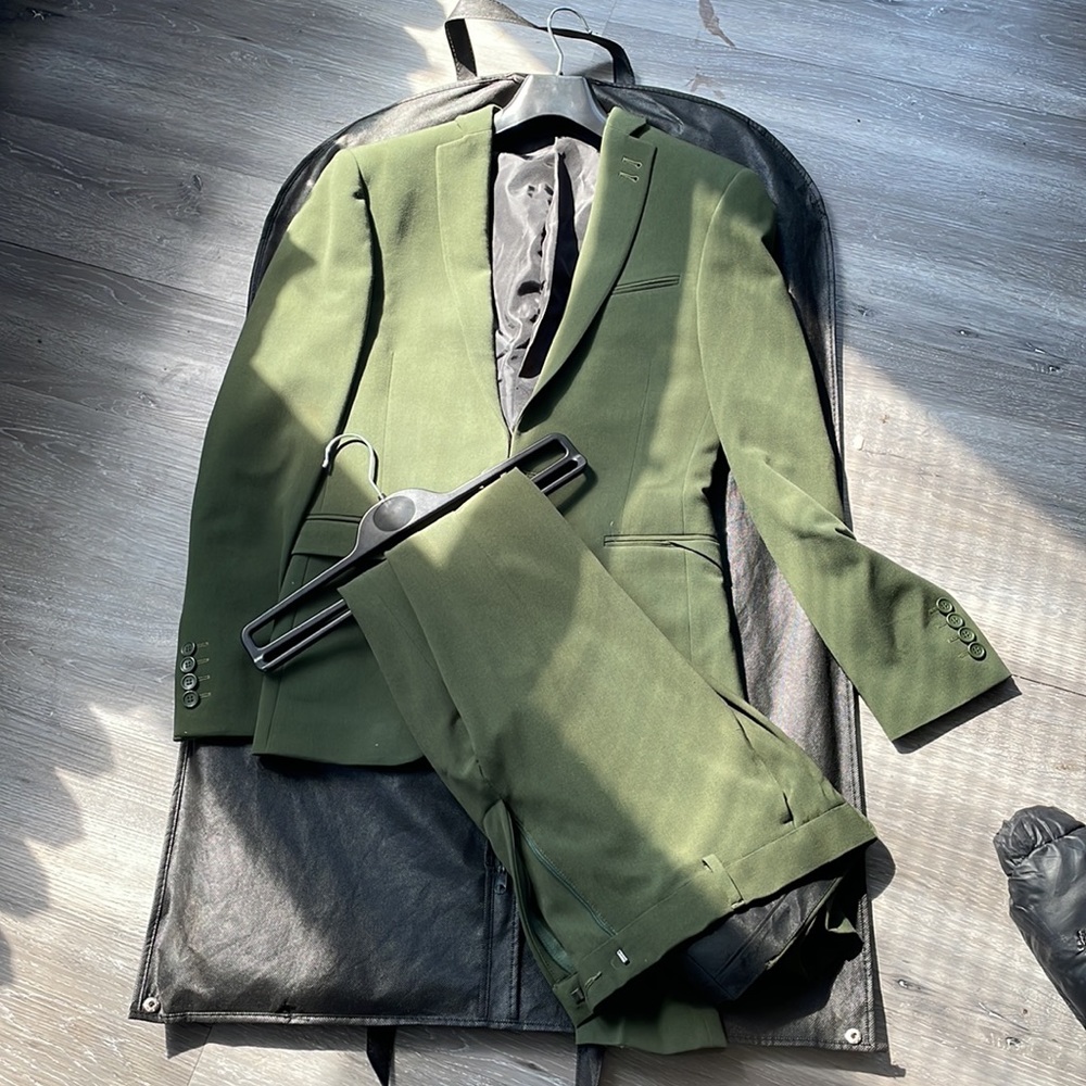 Men’s Suit